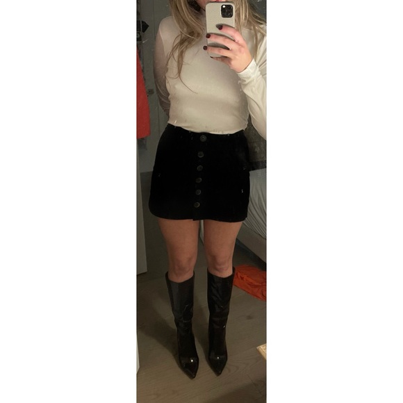 Black button down mini skirt - Picture 3 of 5